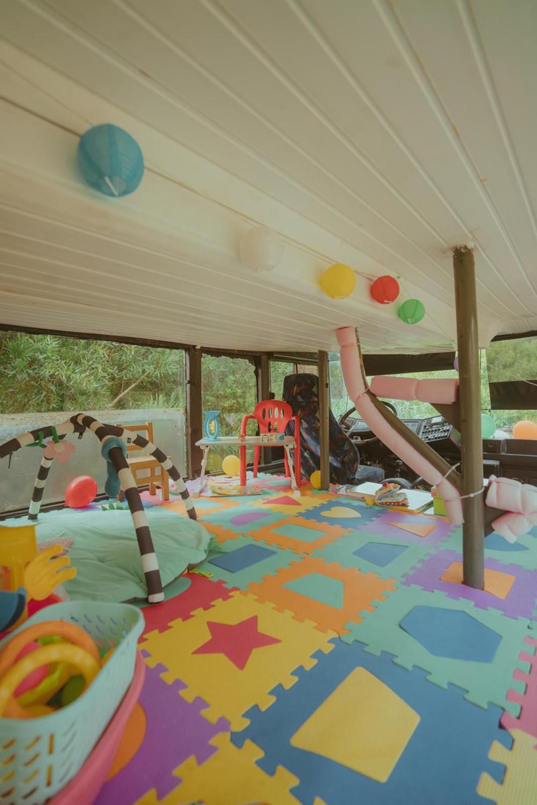 The Amazing Inacio Bus Converted Home Sintra Bagian luar foto