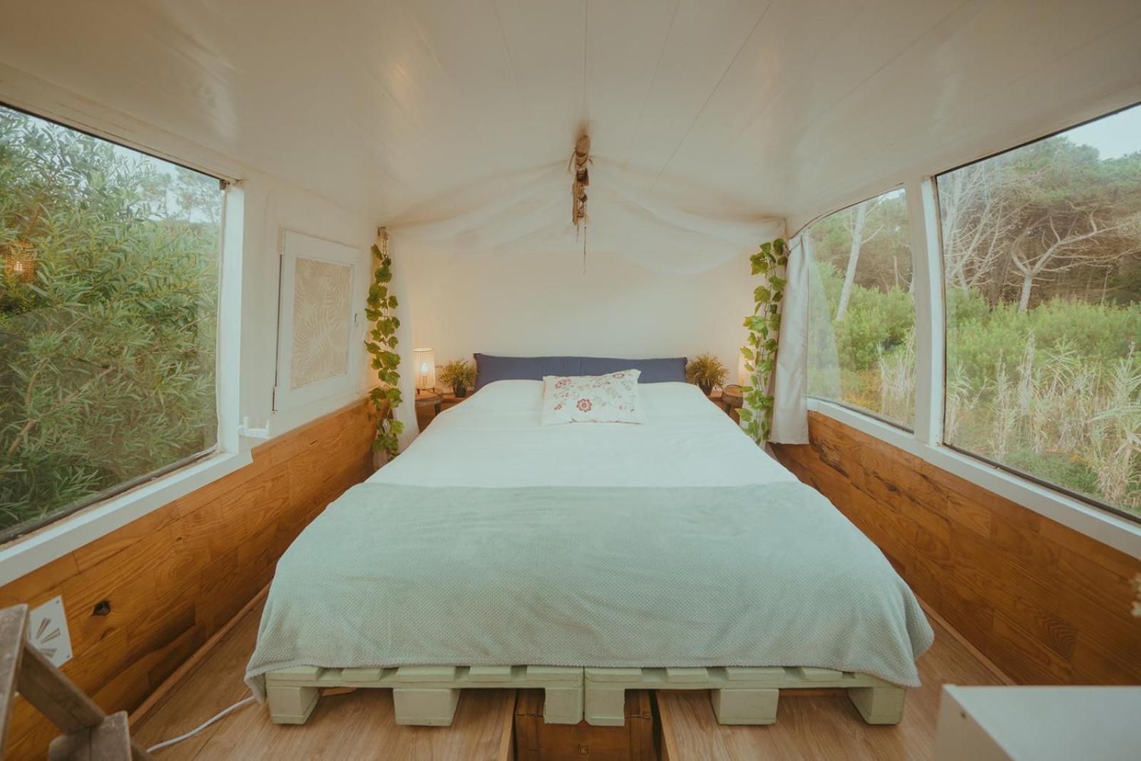 The Amazing Inacio Bus Converted Home Sintra Bagian luar foto