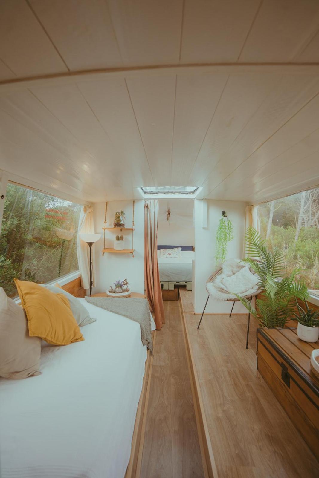 The Amazing Inacio Bus Converted Home Sintra Bagian luar foto