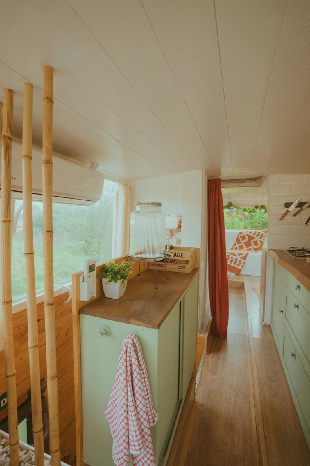 The Amazing Inacio Bus Converted Home Sintra Bagian luar foto